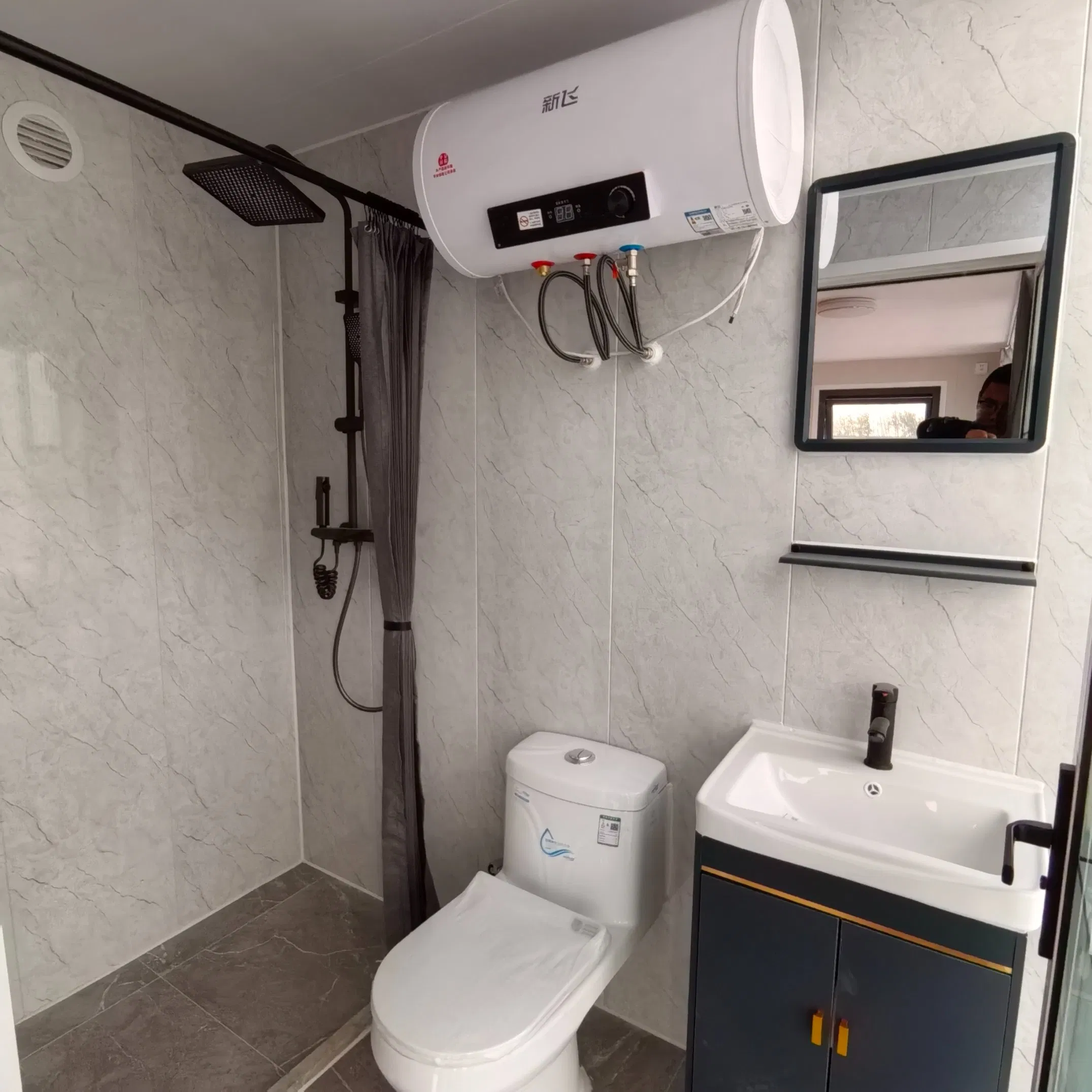 Economic CE Certified European Standard Capsule Hotel Prefab Prefabricated Apple Cabin Container House Waterproof Steel
