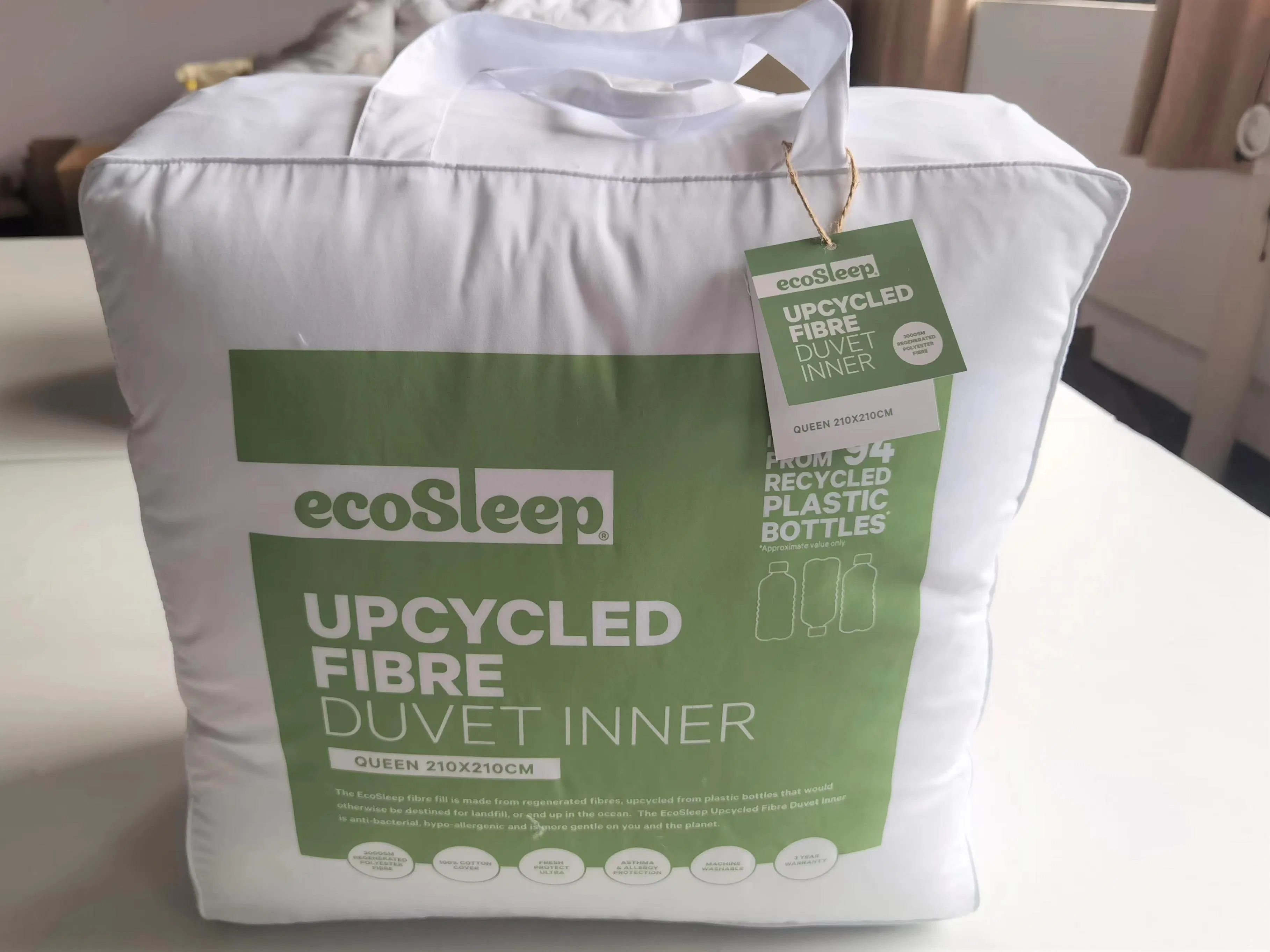 Luxurious All-Season Jacquard Quilt for Elegant Home Decor