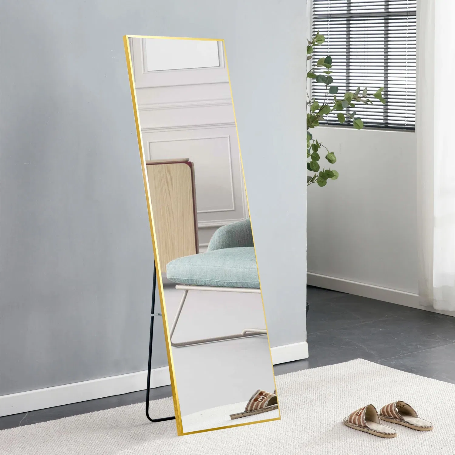 The Wall-Mounted Full-Length Mirror with an Aluminum Alloy Metal Frame Can Be Used as a Bathroom Makeup Mirror and Placed at The Entrance of The Bedroom.