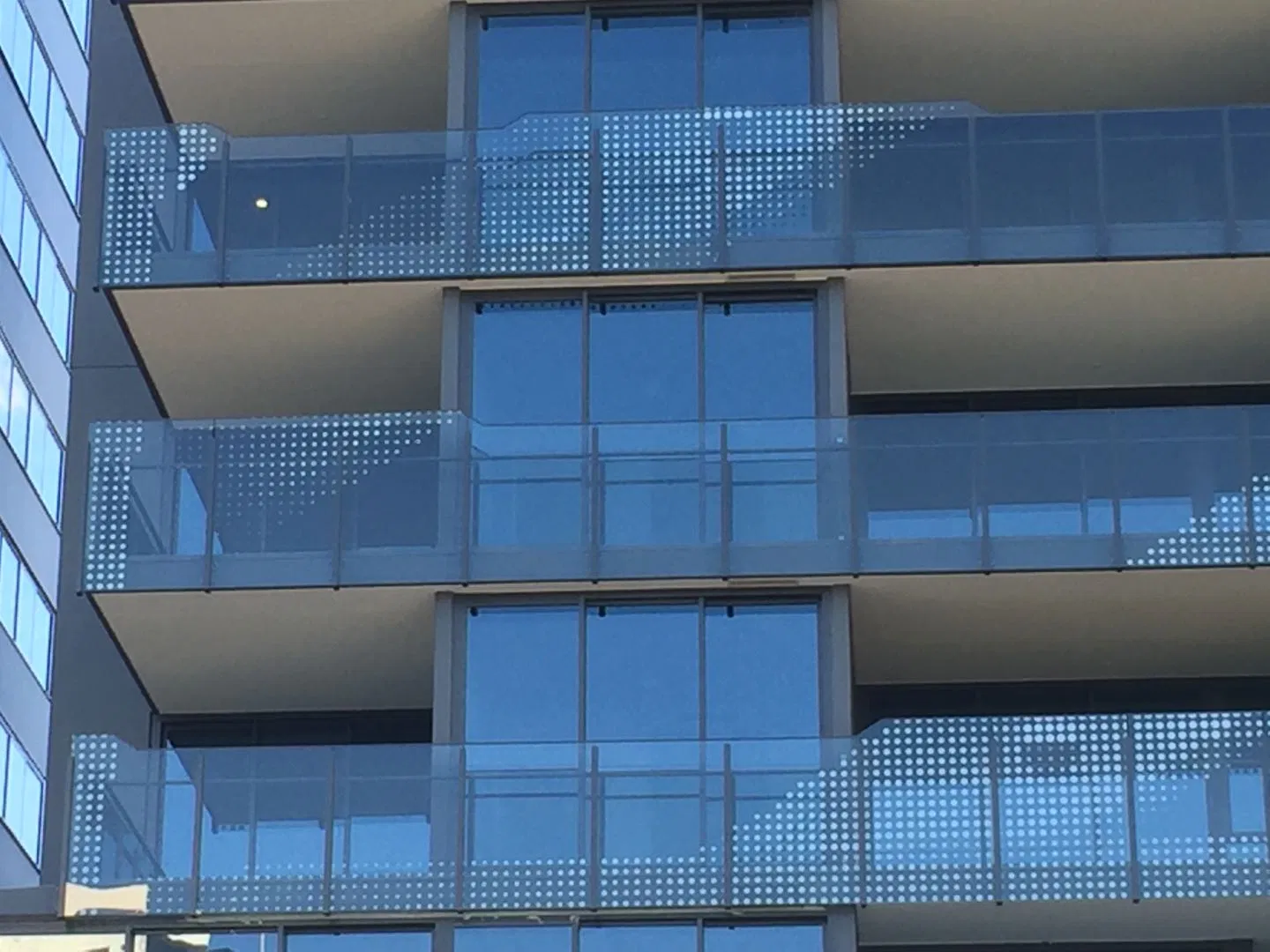 AS/NZS 2208 Certified Silk Printed (Ceramic Frit) Toughend Glass