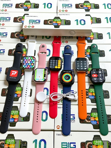 Christmas Tech Gift Set Smartwatch and Accessories Bundle for Christmas