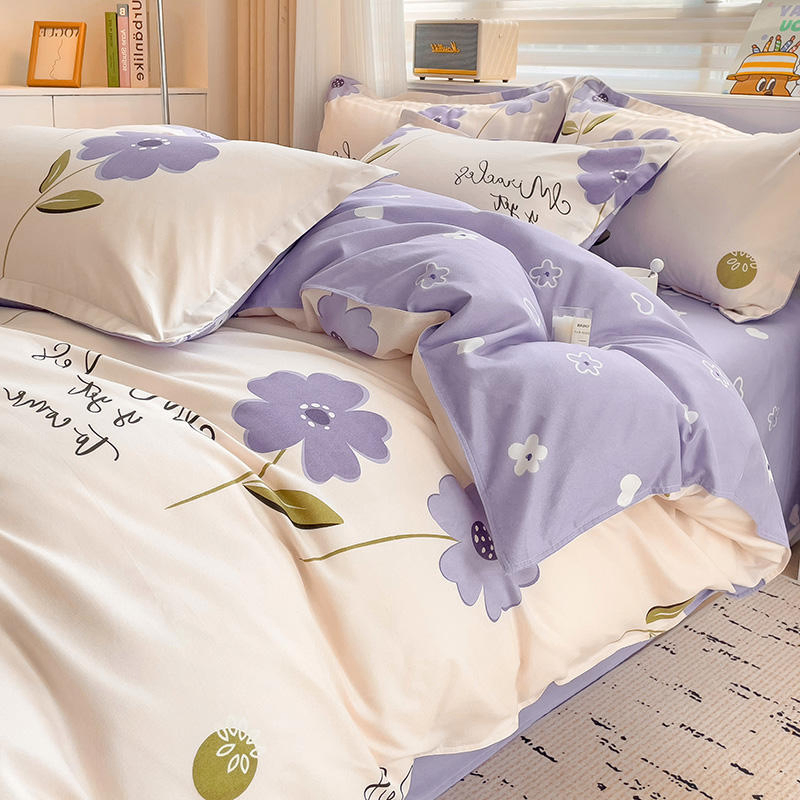 Комплект постельного белья A-Class: пододеяльник, простыня, наволочки