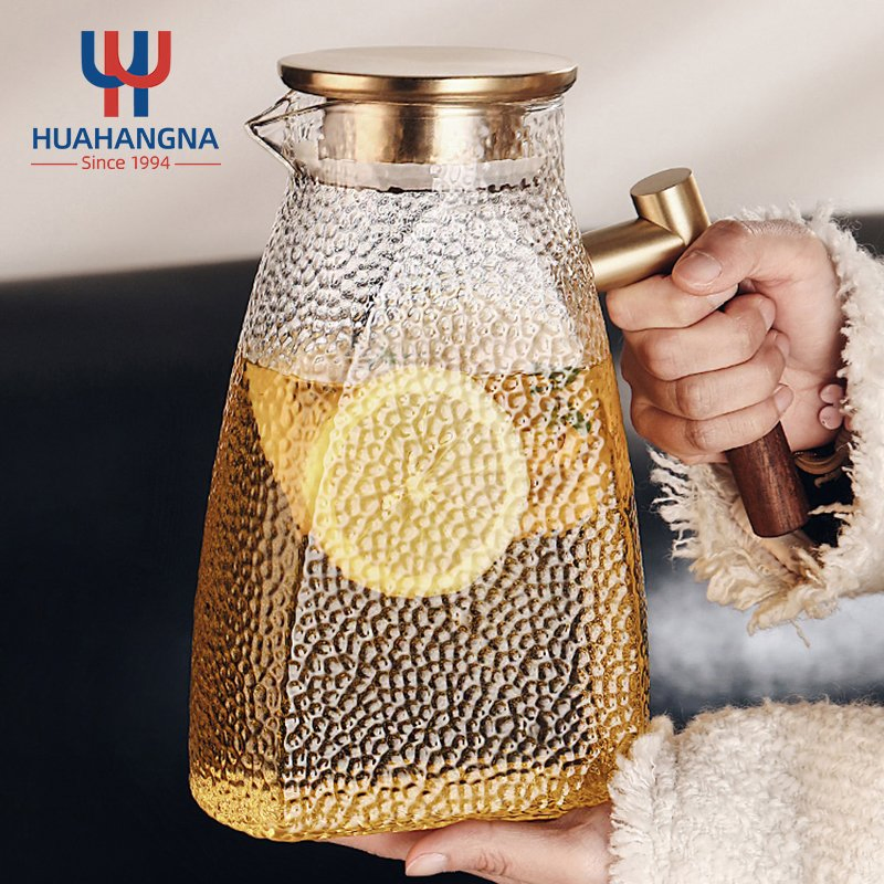 Wholesale Clear Heat Resistant Glass Water Jug Borosilicate Carafe Ice Tea Juice Beverage Glass Pitcher with Handle