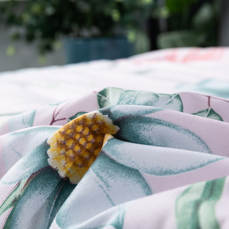 Factory Direct Sale Comforter Quilted with Filling