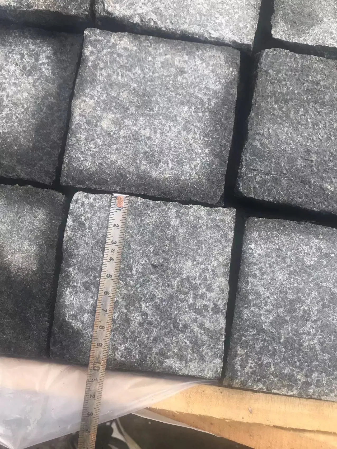 Natural Dark Stone Cubic Cobblestone Fuding Black Flamed Basalt Stone Price for Outdoor Pavers