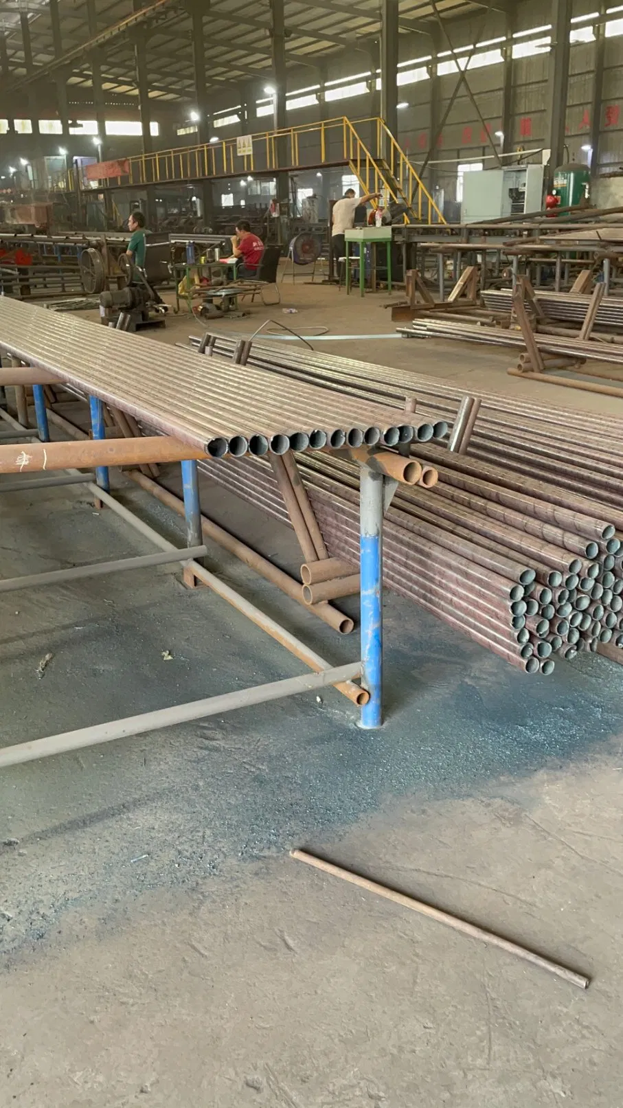 Wear-Proof Carbon Steel Seamless Large-Length Durable Corrosion-Resistant Medium-Wall High-Pressure Pipe