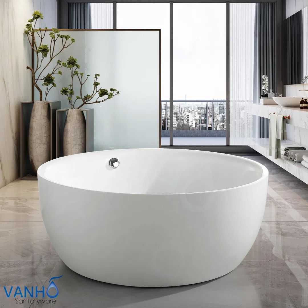 Отдельностоящая акриловая ванна округлой формы