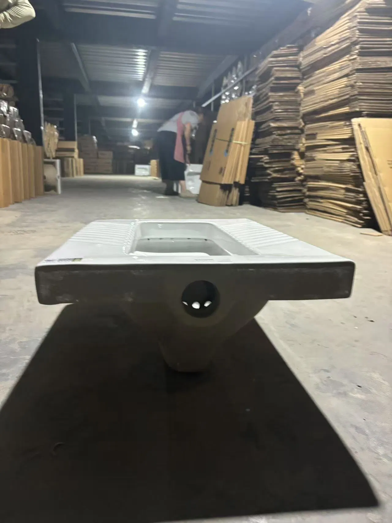 Wash Down Ceramic Squat Toilet Full Accessory Floor Mount Toilet Pan Toilet Wc S-Trap Squat Pan