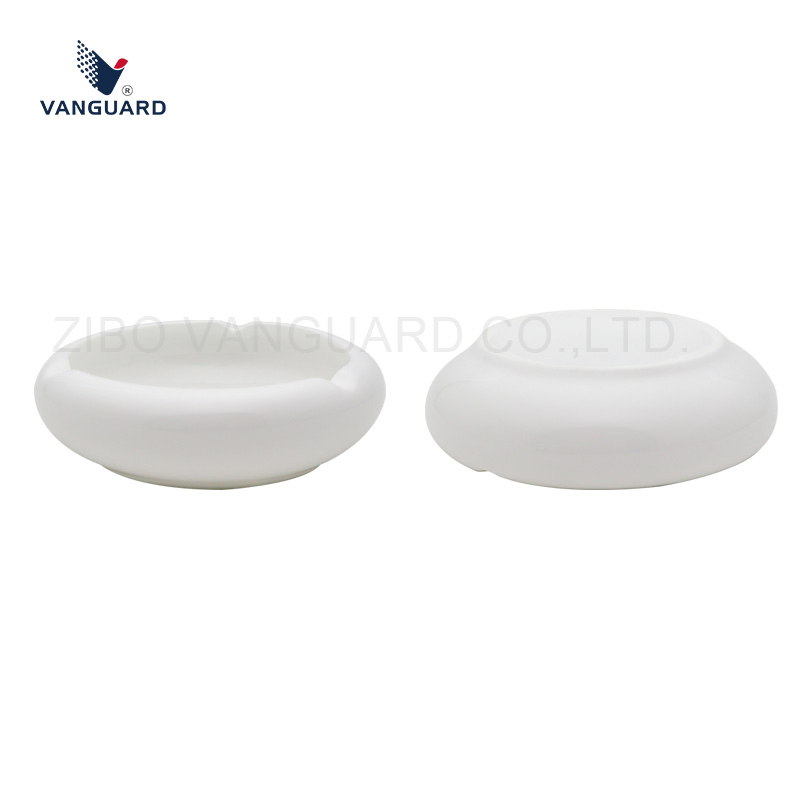 White Classic Indoor Ashtray Custom Printing Ceramic Cigarette Ashtray