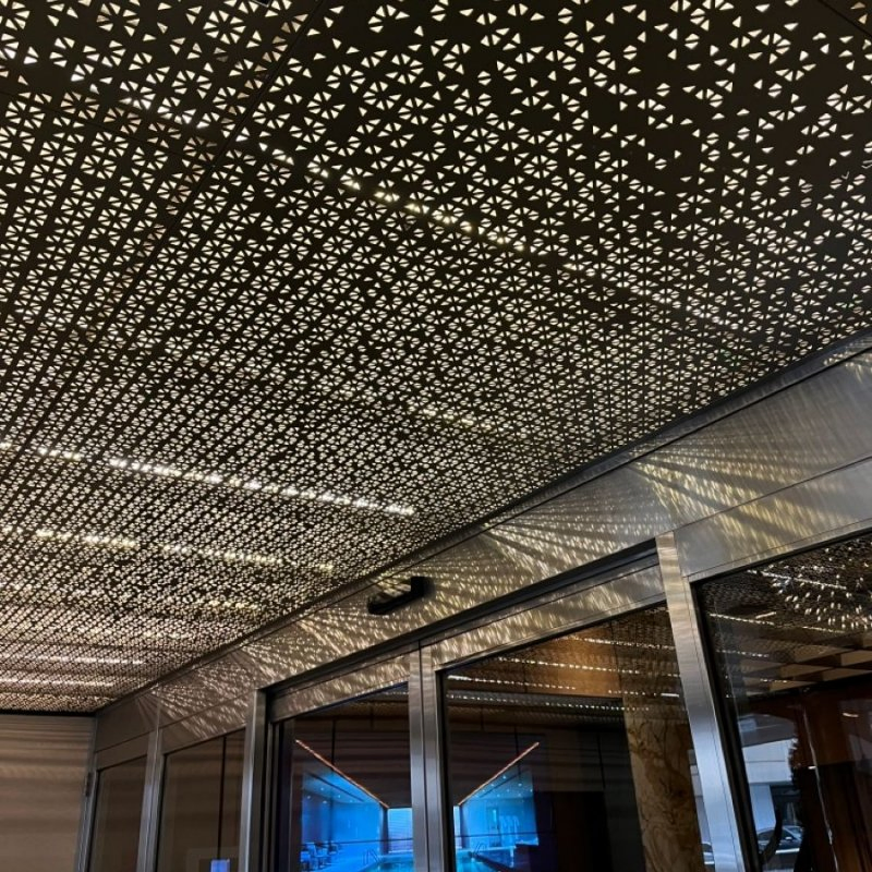 Best Factory Price Custom Carving Decorative Metal Ceiling Panel LED Lighting Perforated Suspended Aluminum Ceiling Panel