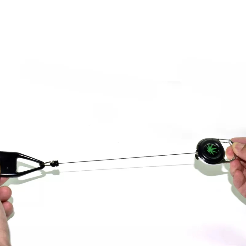 Hot Selling Premium Custom Designer Semi Metal Pull Buckle Retractable Clip Keychain Lighter Holder