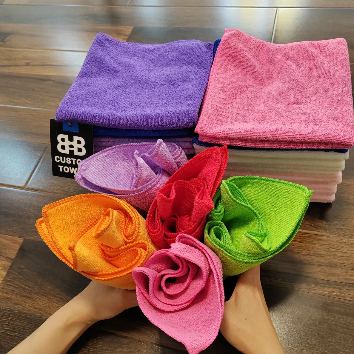 Wholesale Quick Dry Microfiber Car Cleaning Towel with Custom Logo Laser Engraving/Printing/Embroidered
