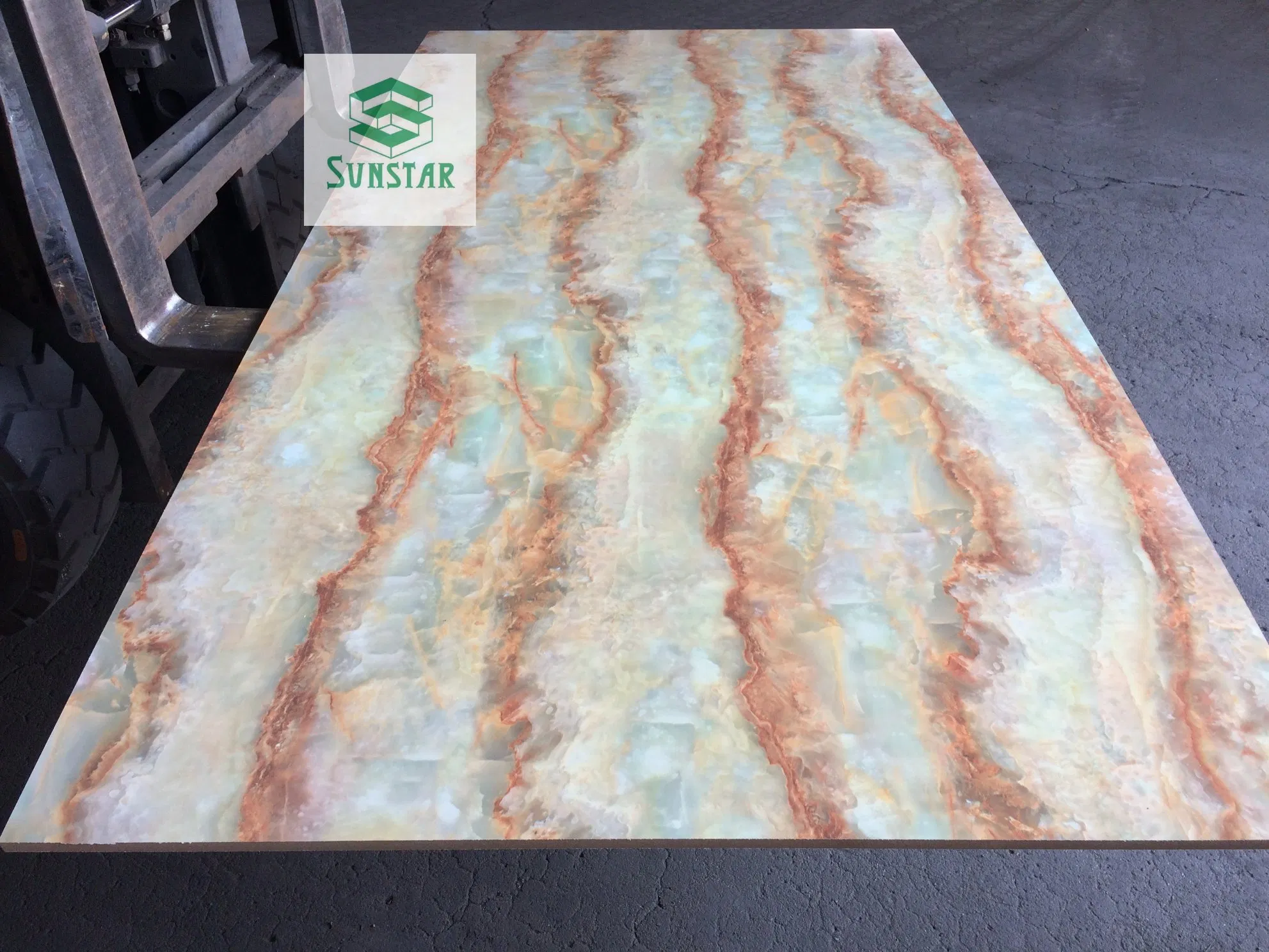 Newest Decor /Different Colour of High Quality Wholesale Light/Glossy/Matt/Embossed/Phantom Face /Finish Faced MDF for Furniture/ Decoration