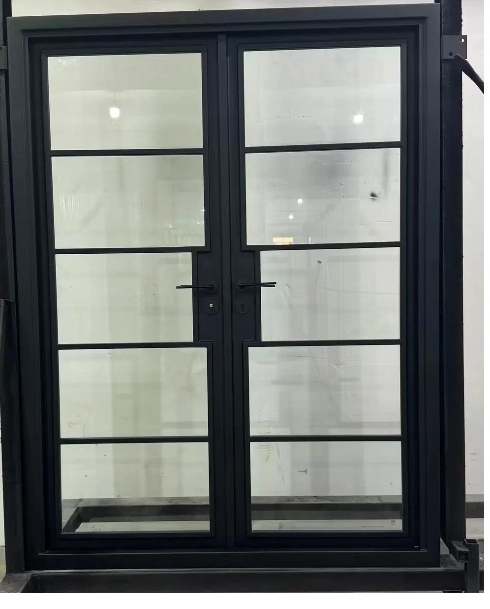 Black Modern Elegant French Front Entry Security Steel Steel Glass Wrought Iron Windows and Door