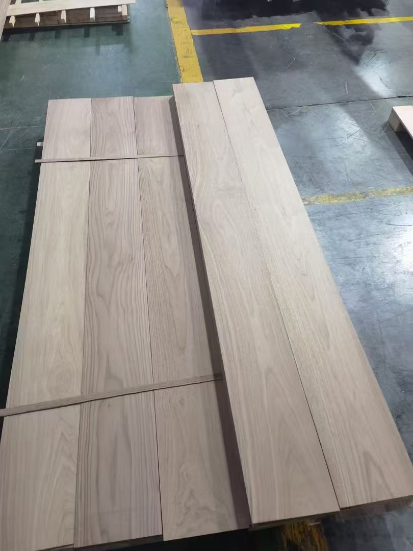 3.0mm 4.0mm 5.0mm Grade ABC Sawn Veneer Black Walnut Wood Lamella Flooring