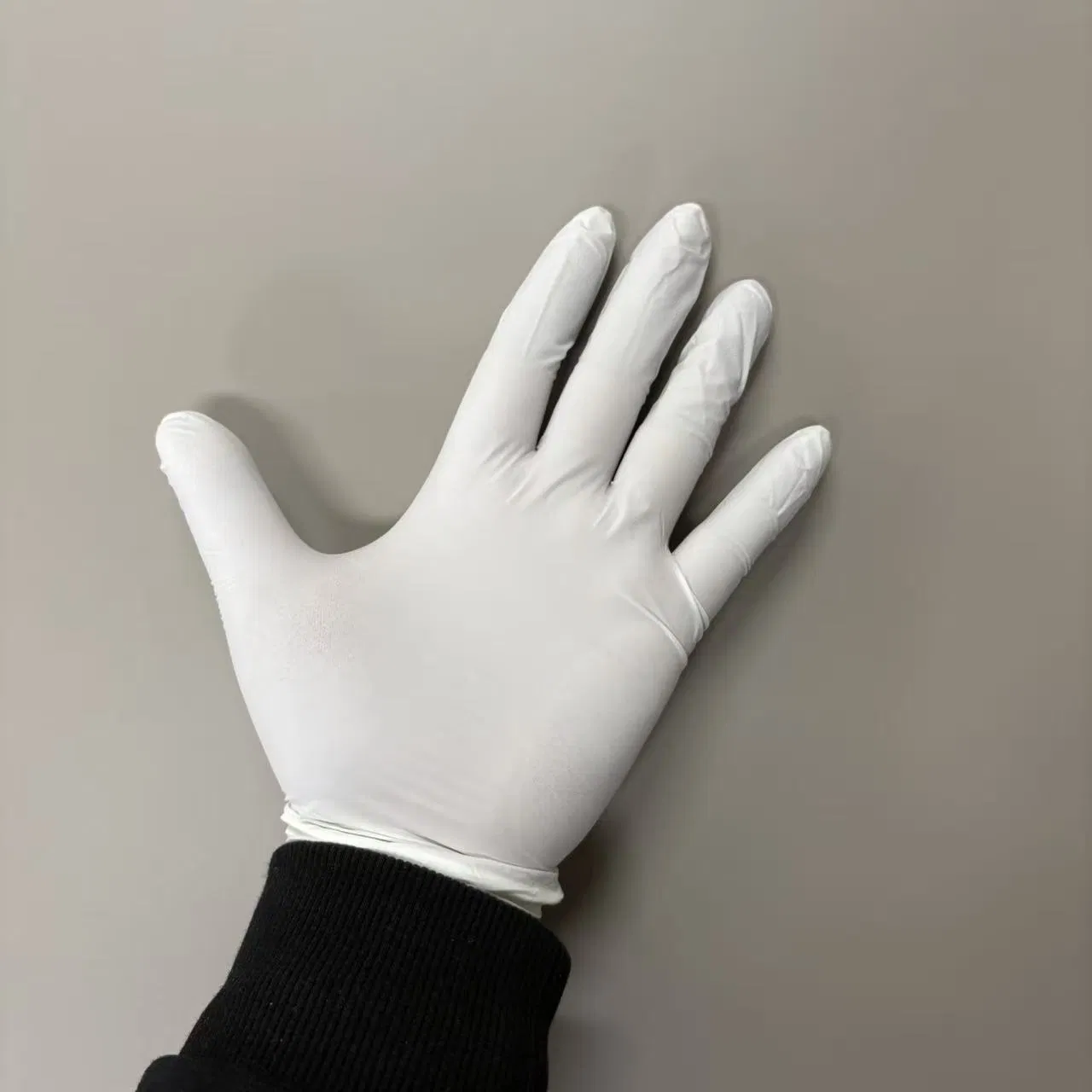 White Nitrile Protective Gloves for Non Invasive Exam Procedures