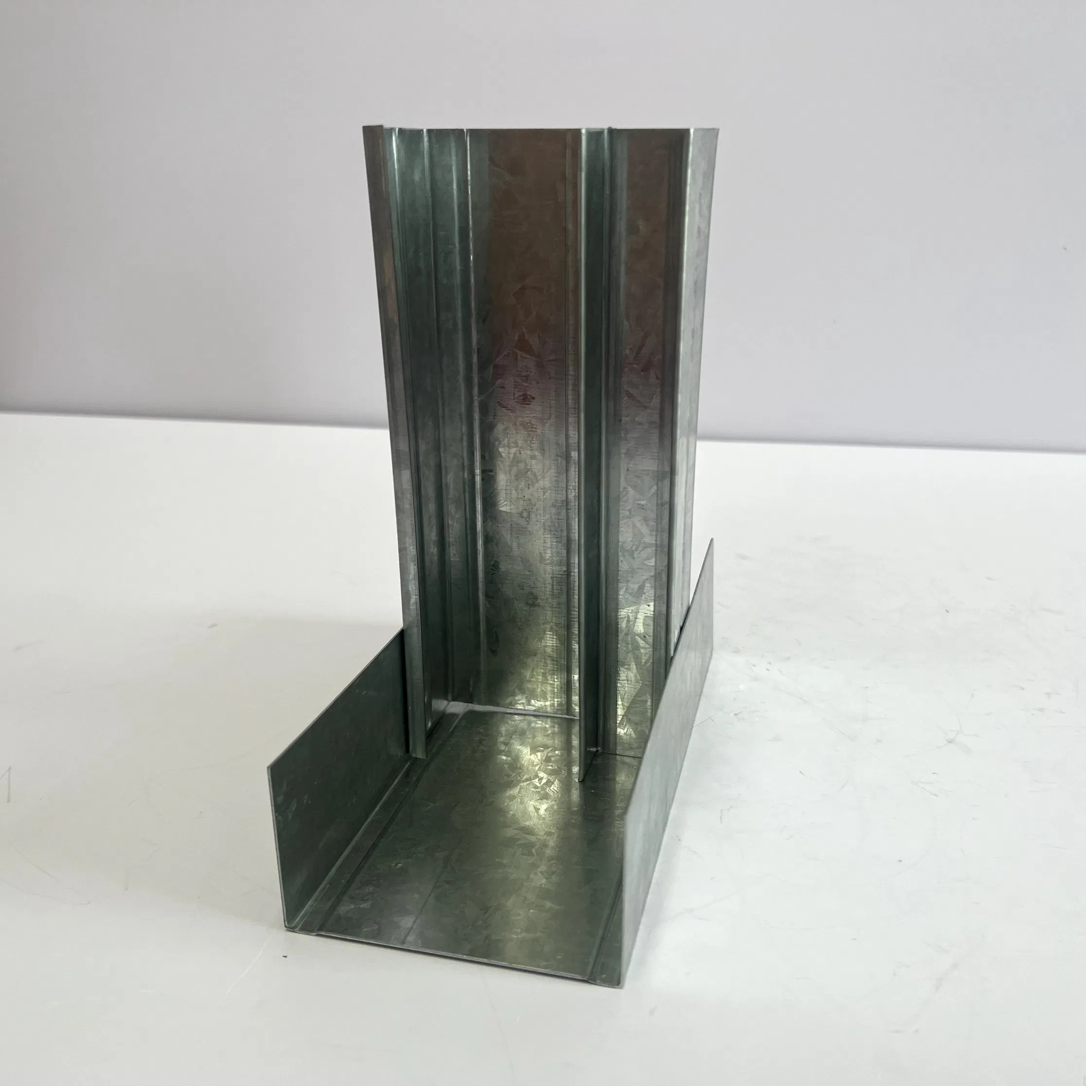 Superior Galvanized Layered Professional Production and Corrosion-Resistant Metal Stud-Partition with Precise Size