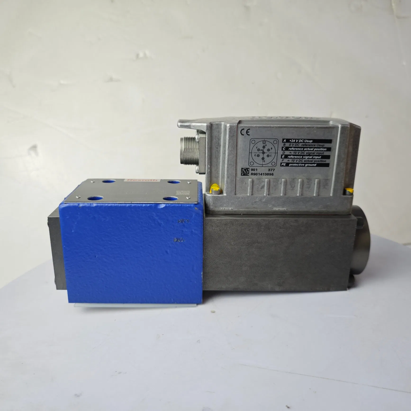 Пропорциональный гидравлический клапан Rexroth 4WRPEH10C4B100L