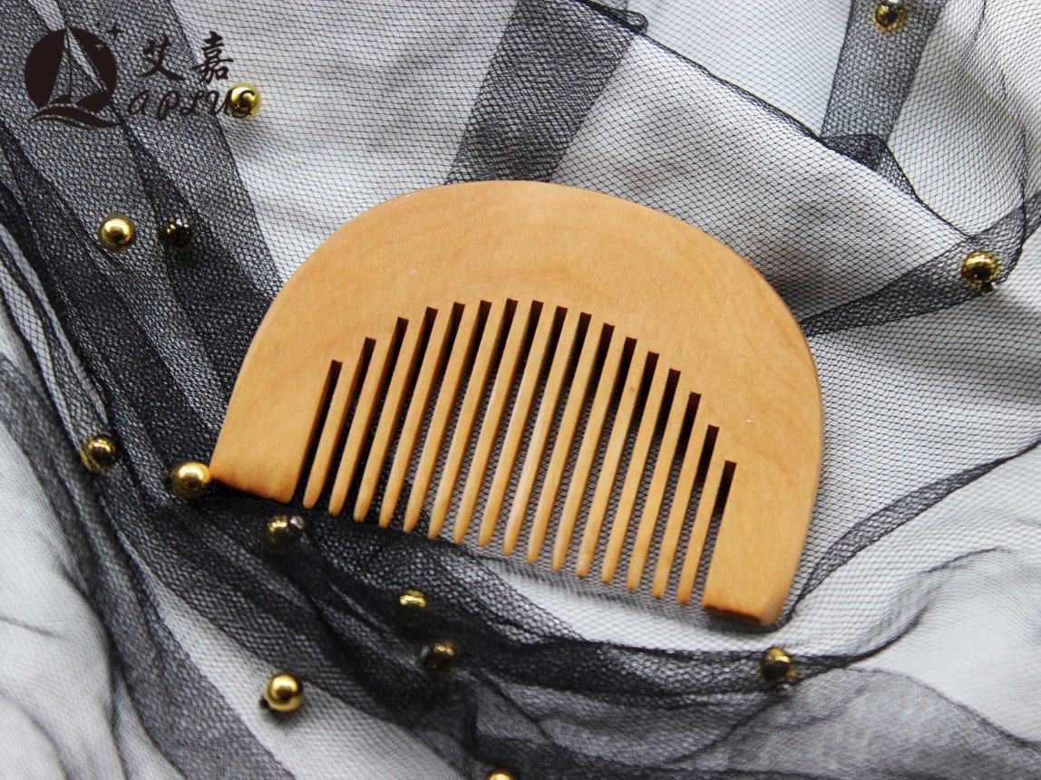 Aplus Luxury Disposable Hotel Comb 07