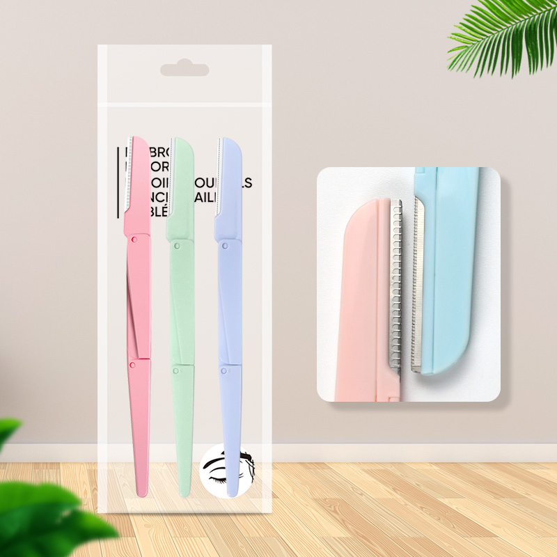 Compact Eyebrow Trimmer for Quick and Easy Styling