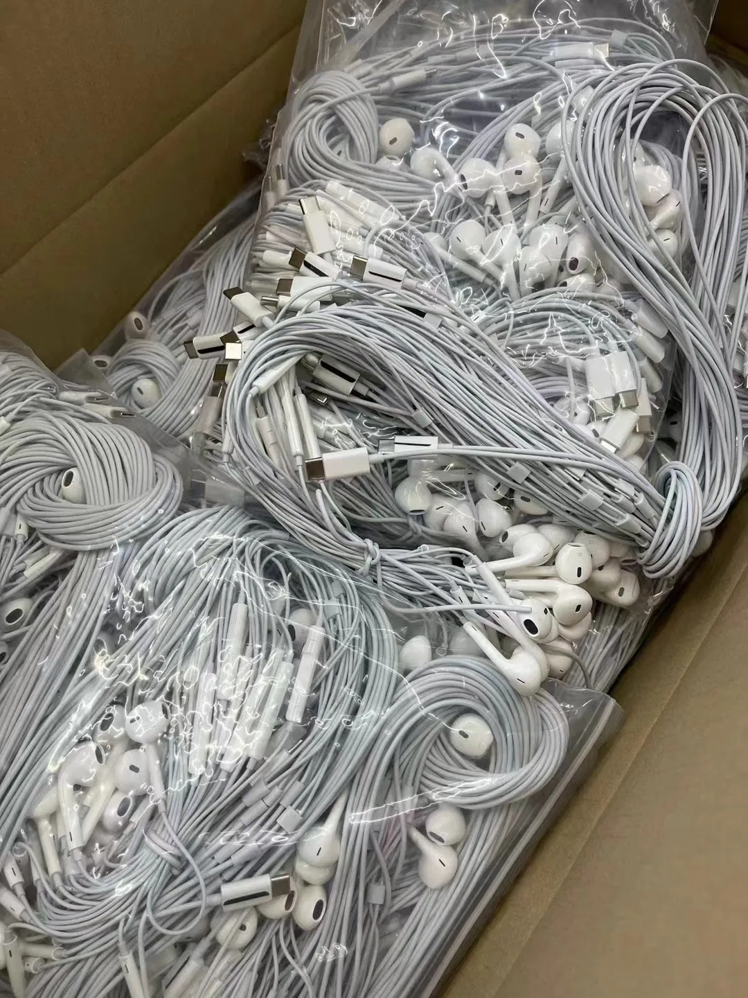 USB-C Earpods Wired Headphones Accessories Wired Earpods Max USB-C for iPhone15 PRO Max