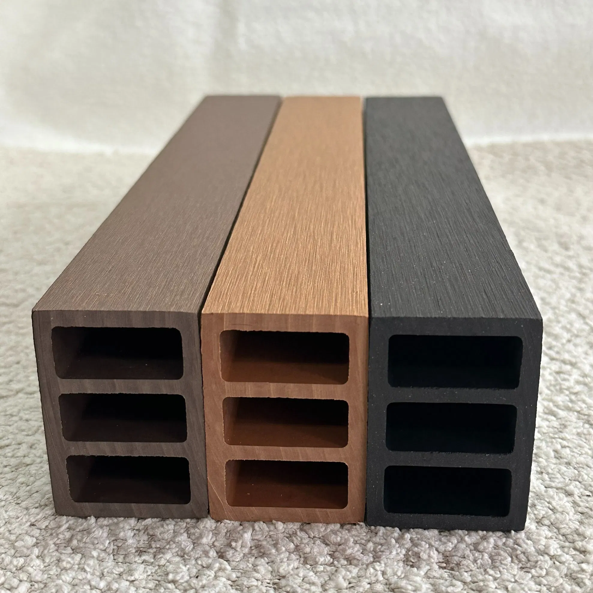 Modular WPC Louver Grid 60X40mm Snap-Fit Assembly Recyclable Composite Material