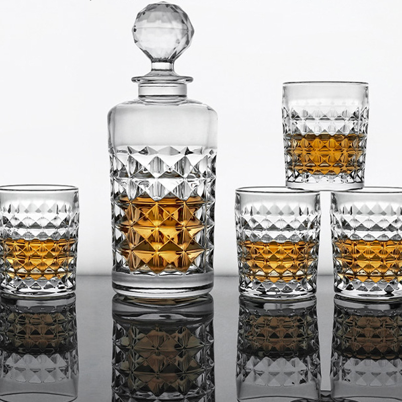 Wholesale 25oz Lead-Free Crystal Luxurious Decant Perfume Bottles Whiskey Decanter Set Decanter Set Wine