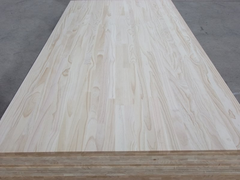 4*8 Pine Timber Raw Material Solid Wood Pinus Radiata Pine Timber Board Wall Paneling