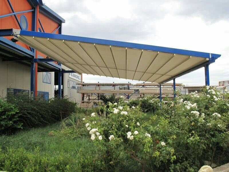 Outdoor Sun Shade Retractable Roof Awning Rainproof