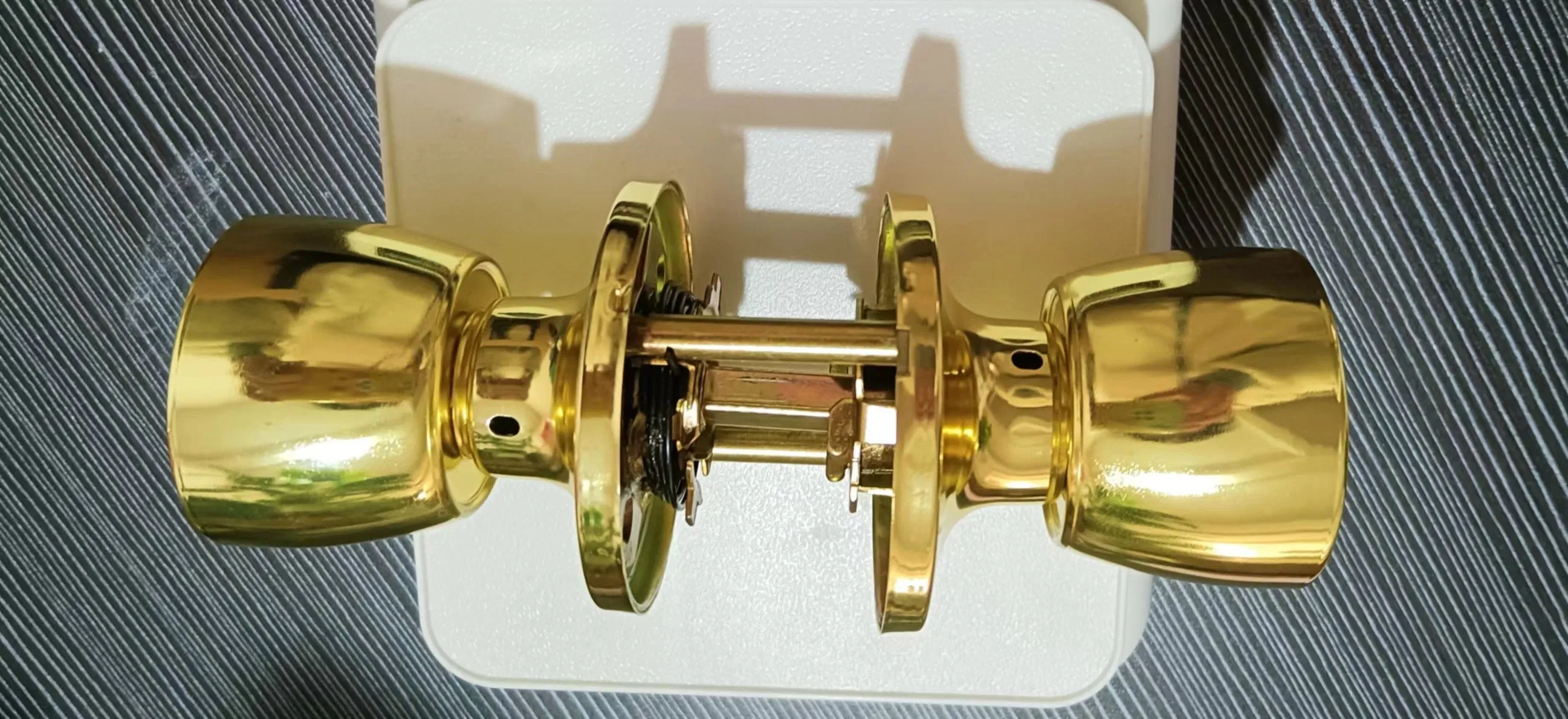 Knob Handle with Lock and Key Tulip Style Knob in Satin Nickel and Gold