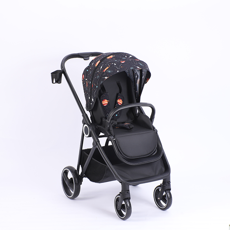 300d Oxford Printed Fabric Black Color Baby Stroller with Cup Holder