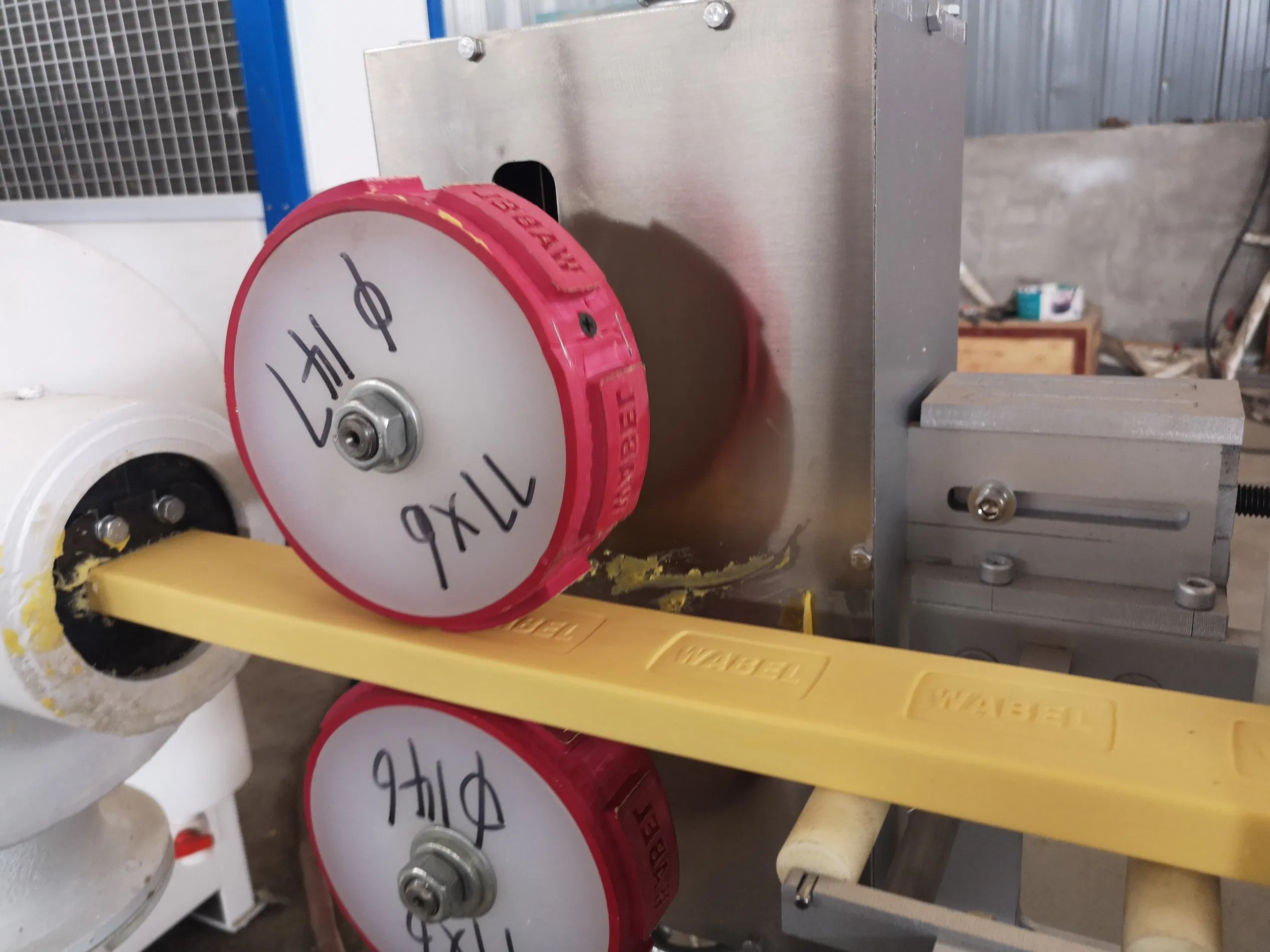 Automatic Soap Production Line Vacuum Plodder Machine Scented Soap Laundry Soap Making Machine