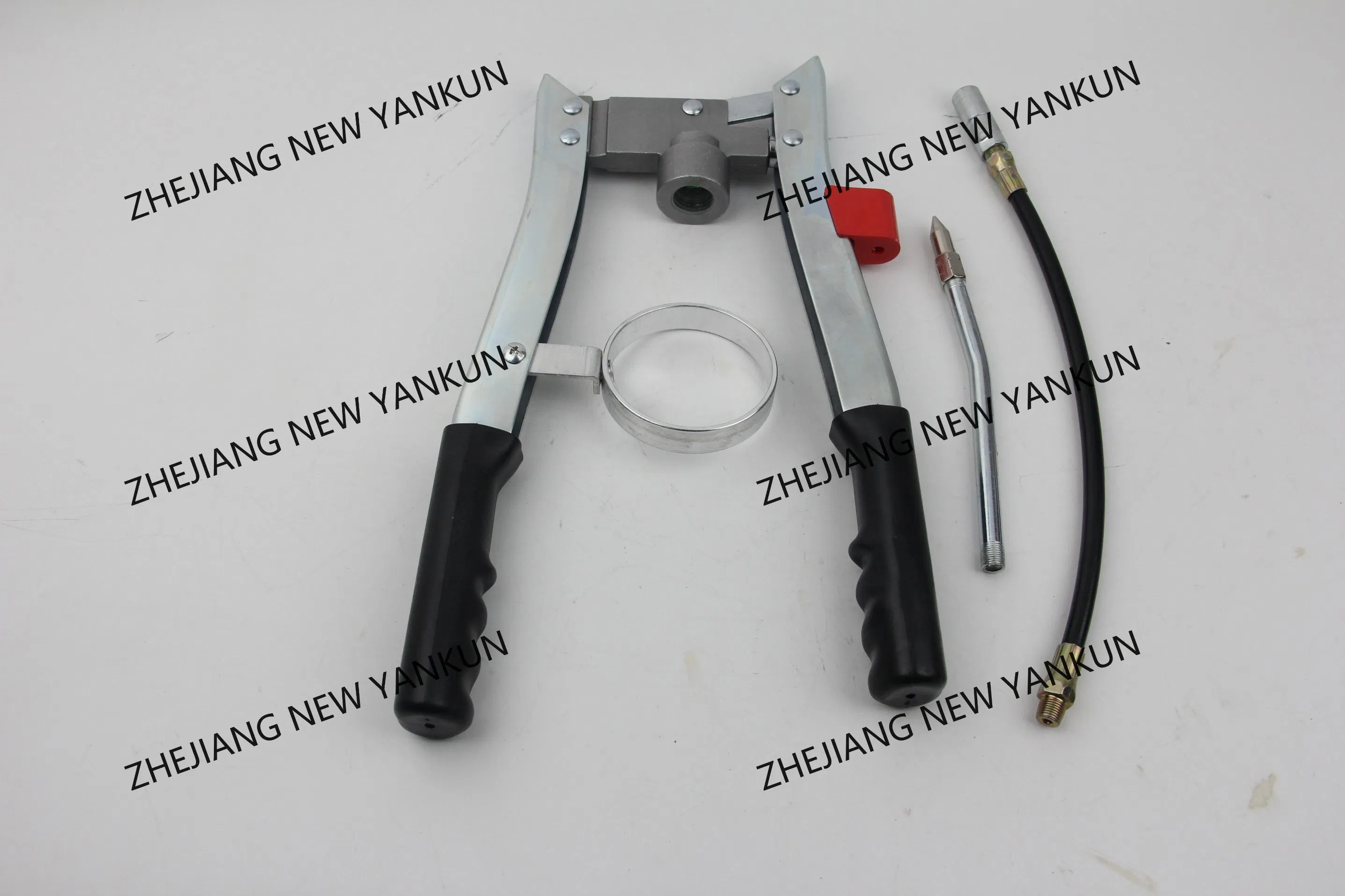 Двухрычажная ручная маслёнка с рычажным механизмом