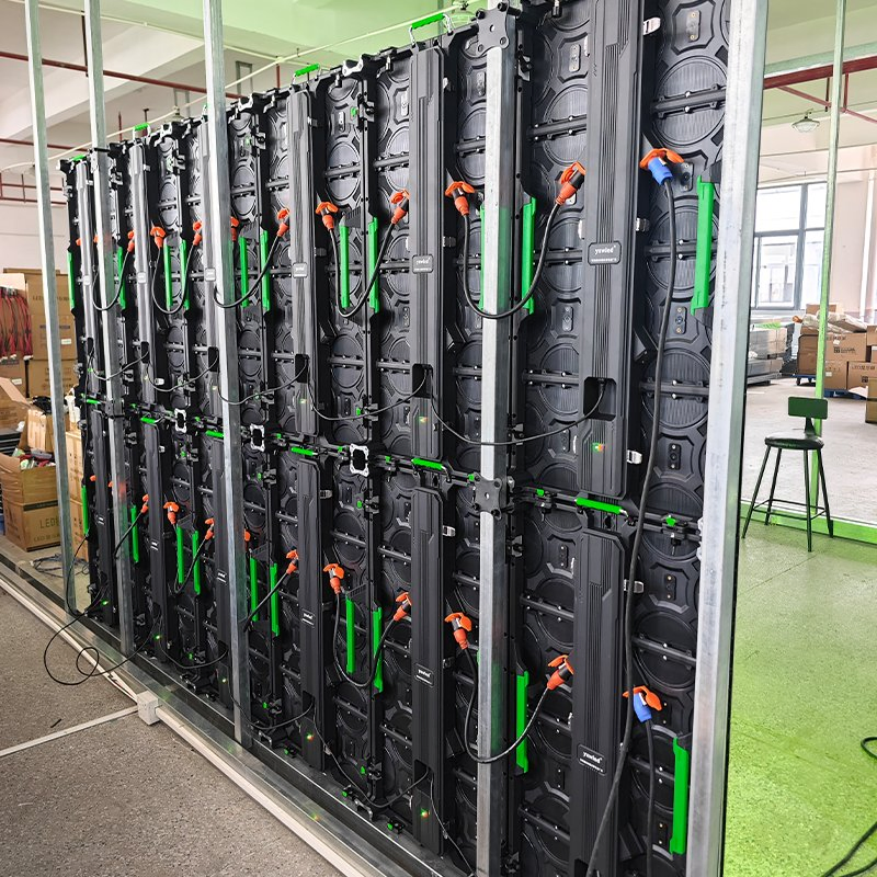 Уличный LED-экран P4.81, 5000 нит, влагозащита