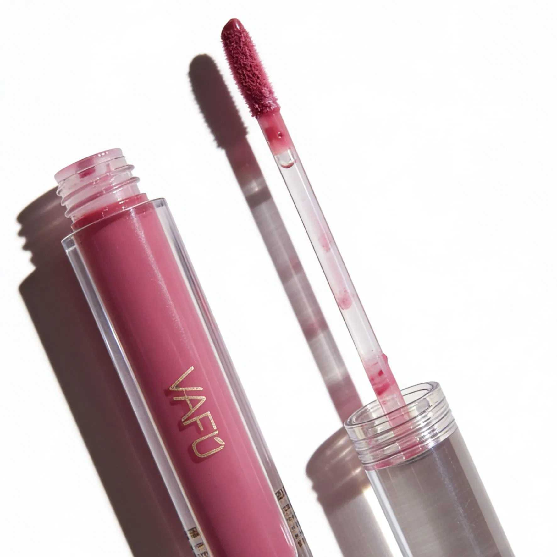 Moisturizing Plumping Lip Gloss Private Label OEM ODM Wholesale Cosmetics Factory