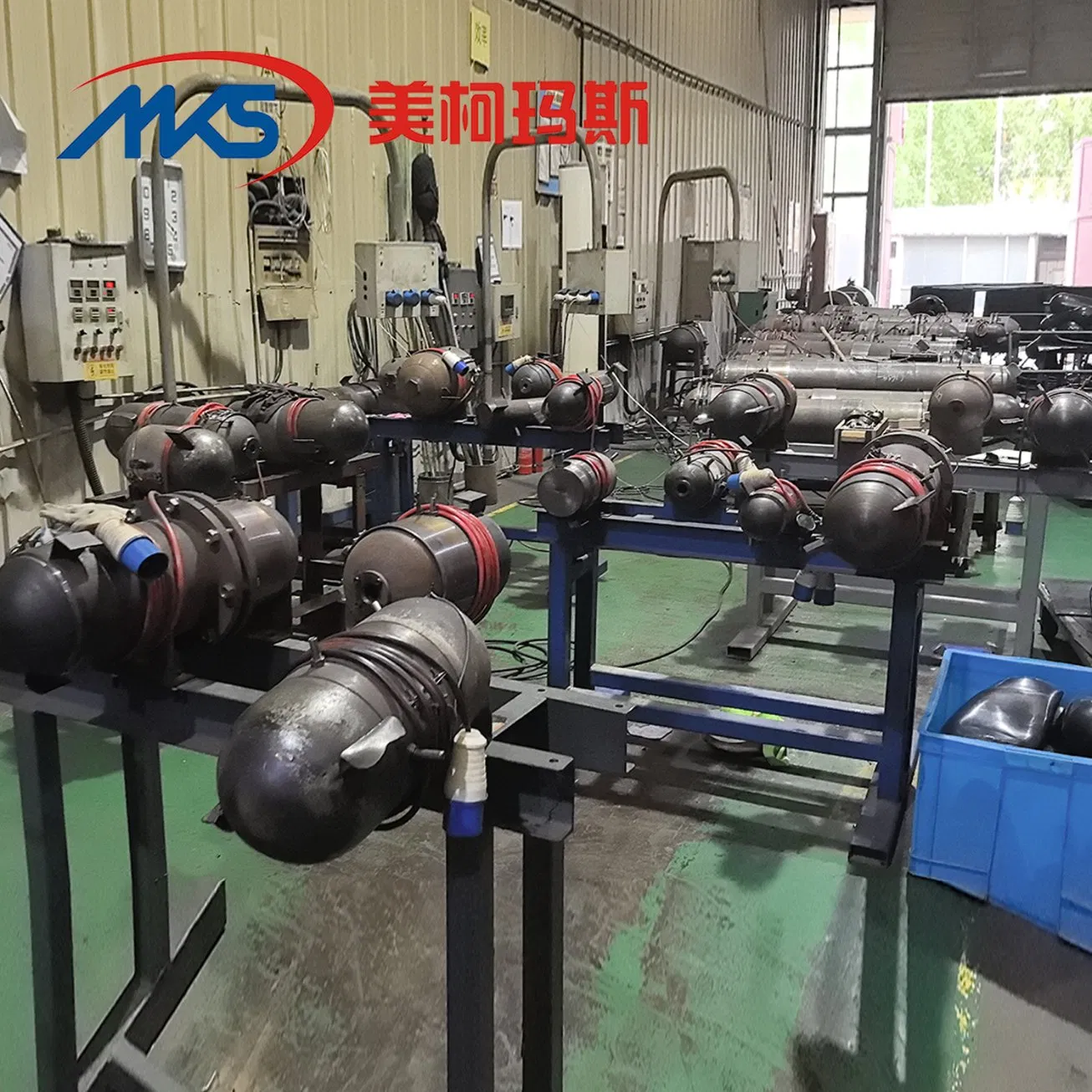 Гидравлический аккумулятор EHP C 1500-250-200 для экскаваторов