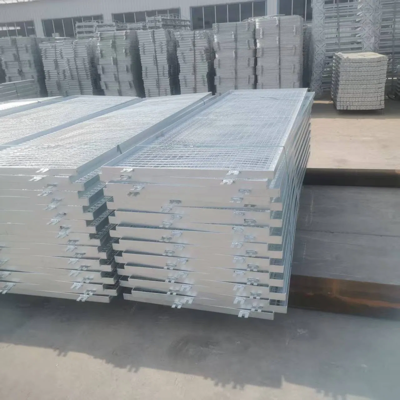 Custom Size Manufacturer Galvanized Angle Iron Frame Fence Steel Structure Fabrication