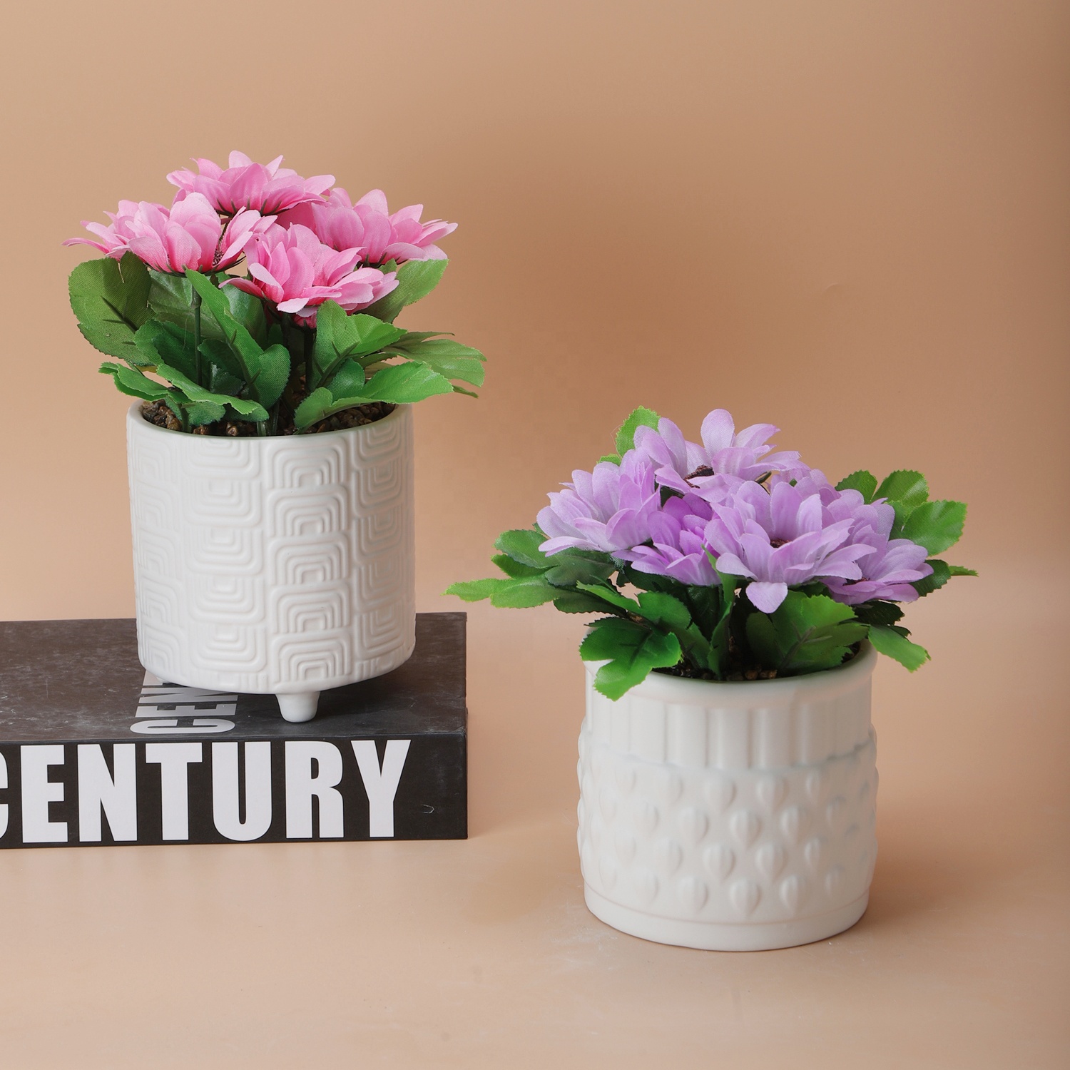 Горшок керамический садовый с растениями