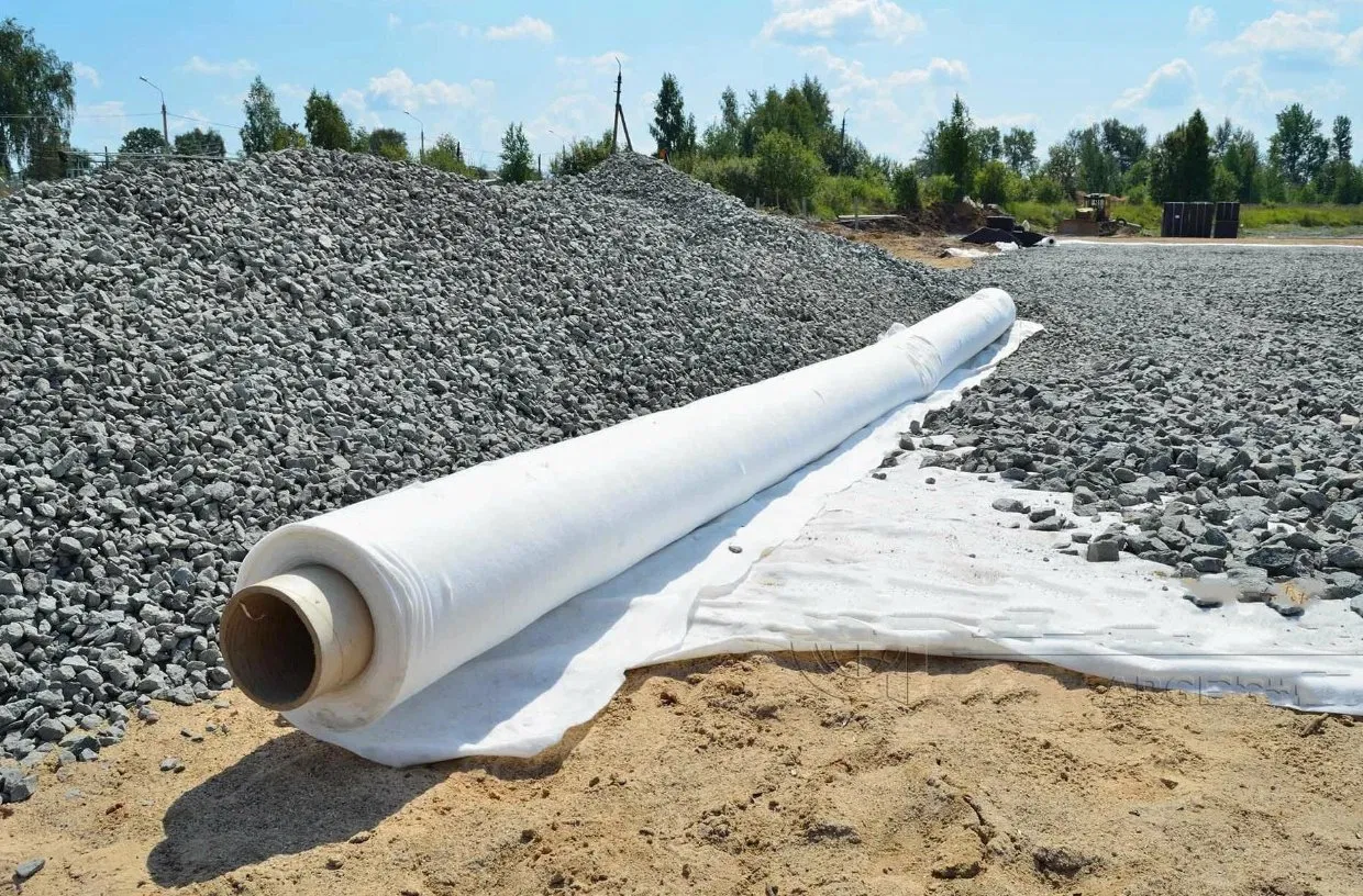 Durable PP Pet Short Fiber Geotextile for Garden Projects3.