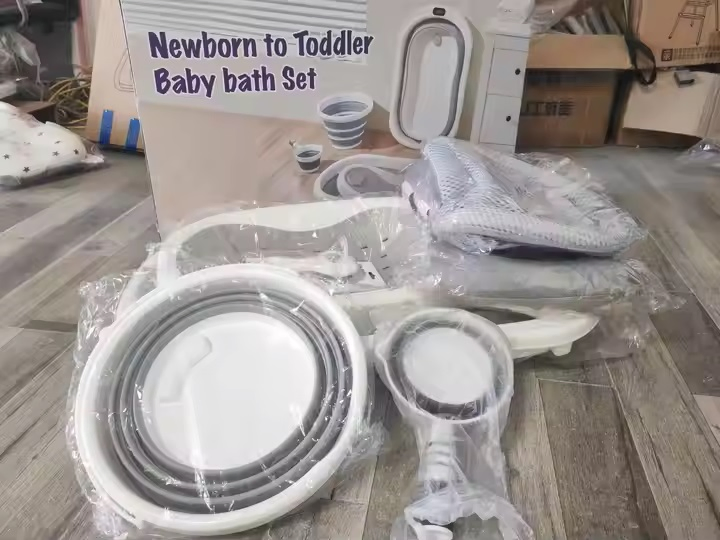 Складная детская ванночка для купания малышей