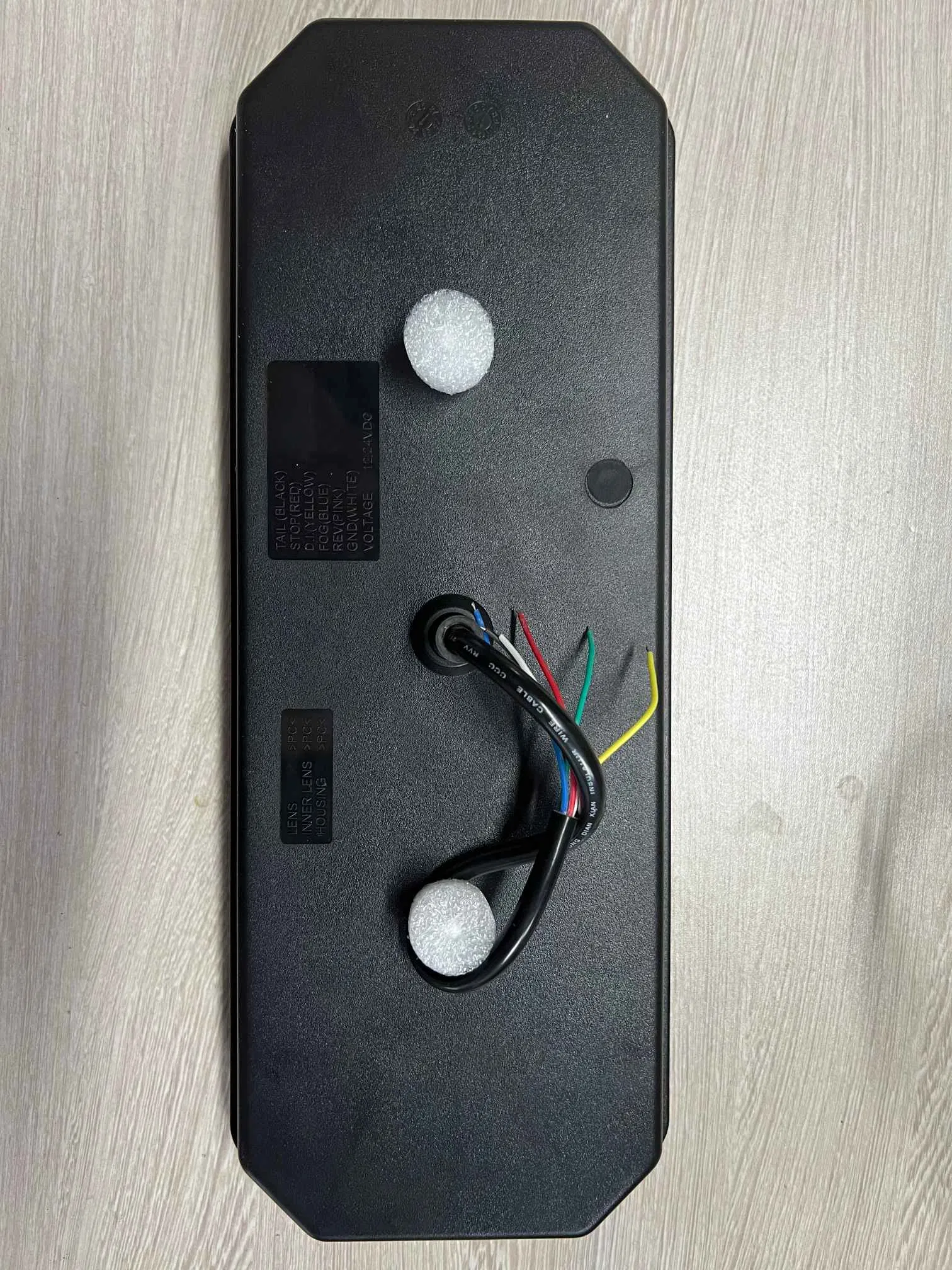 Светодиодные габаритные фонари для грузовиков 35см