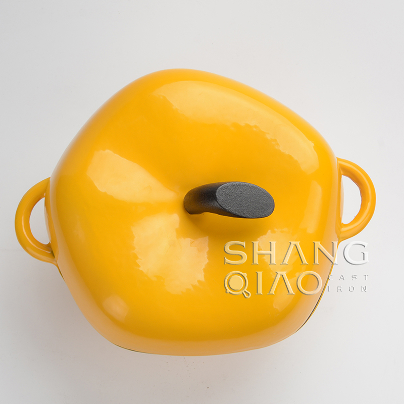 Кастрюля-кокот в форме перца, чугунная эмалированная