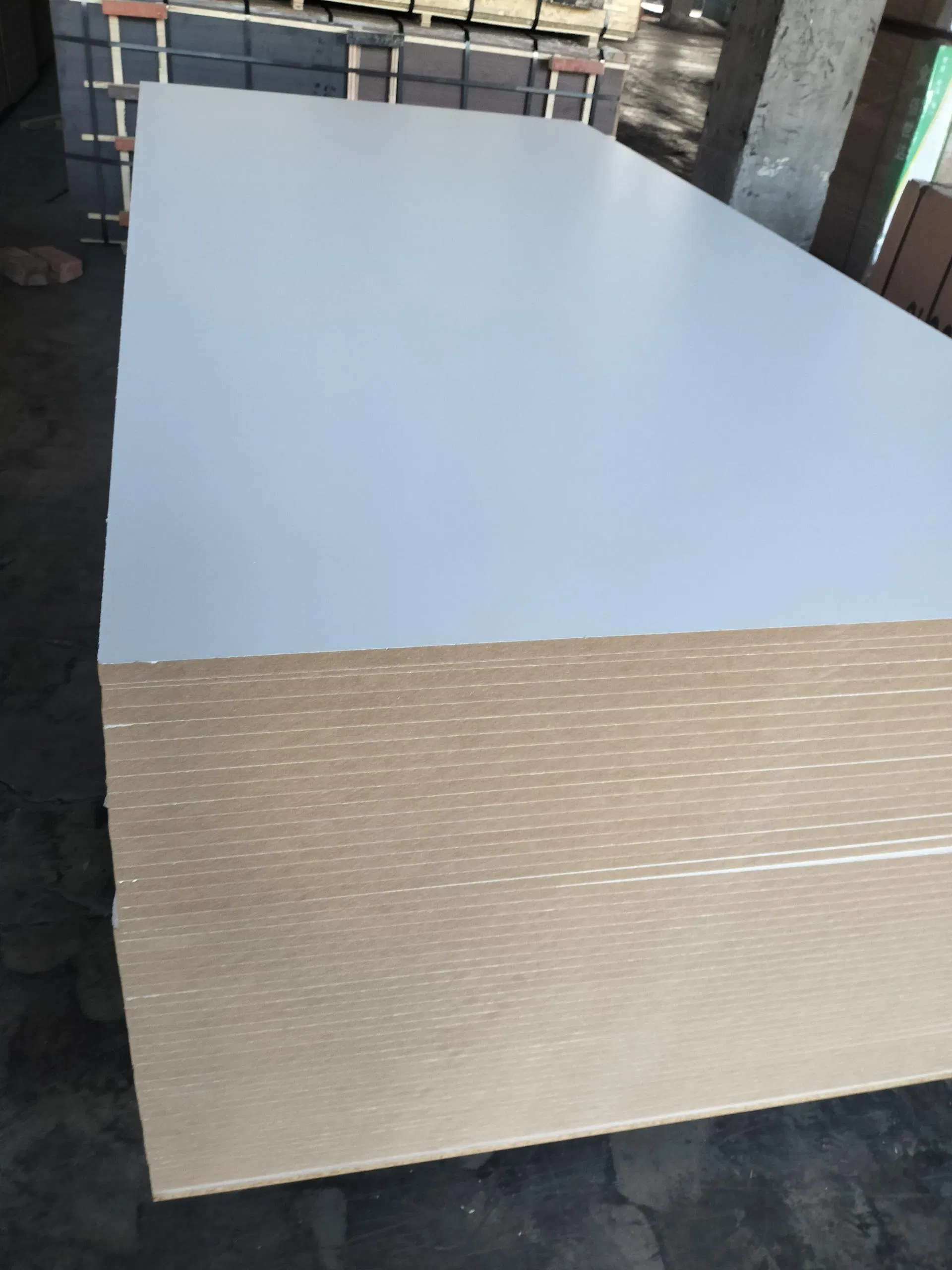 High-Quality 12mm 15mm 18mm E2/E1/P2 Melamine MDF for Furniture