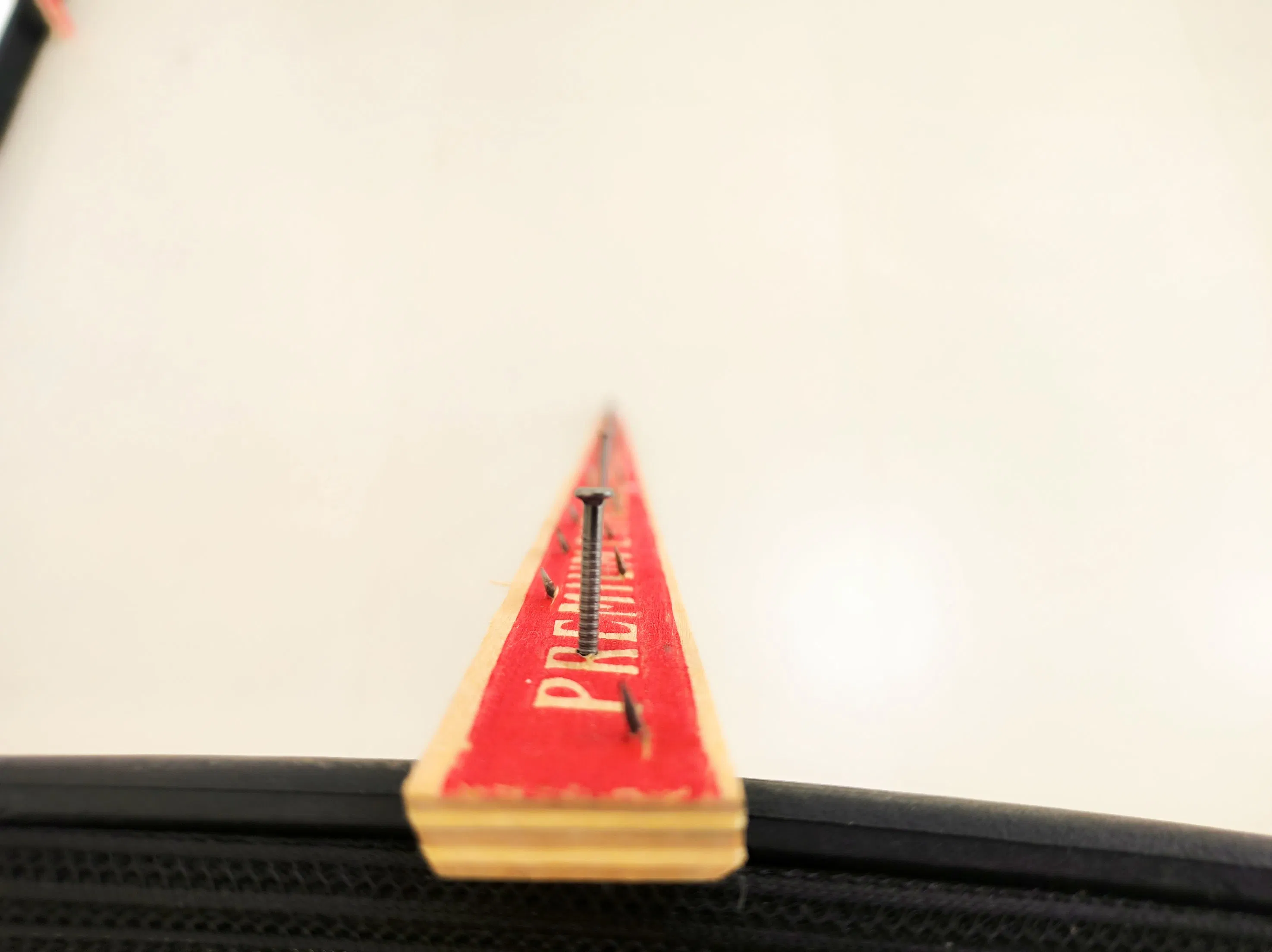 HL-321, 4ft 1" wide 1"x13GA (RS Wood Nail) Carpet Installation Tools Carpet Gripper Tack Strip, 1220mm*23.5mm*6.2mm
