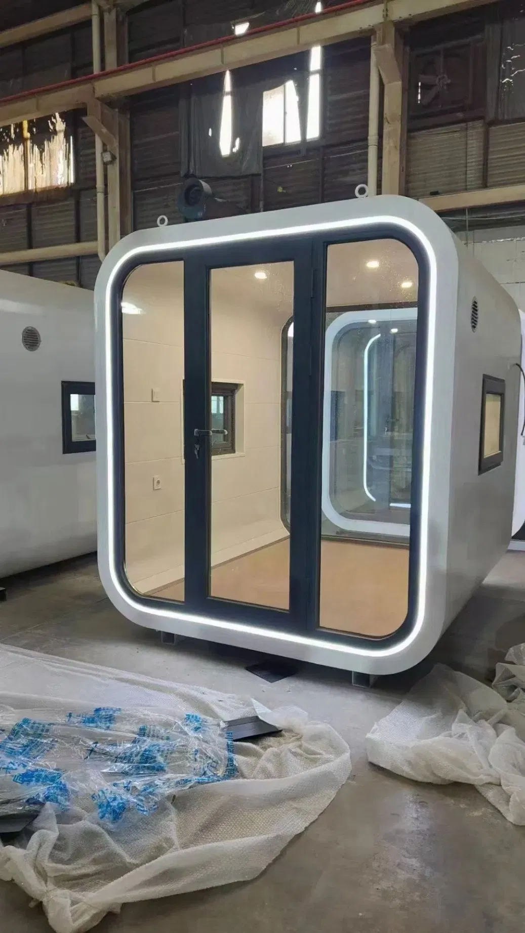 CE&ISO Certification Supplier Prefab Modular Detachable Mobile Portable Apple Cabin House for Global Developer Turnkey Project One Stop Solution House for Sale