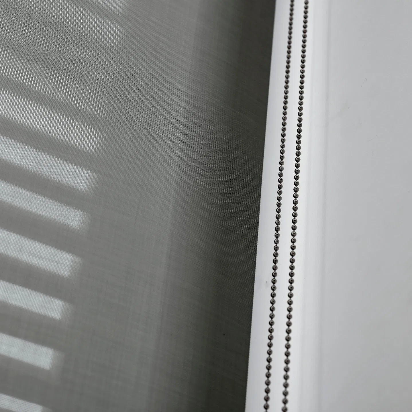 Popular Motorized Sunscreen Roller Blind for Home Living Room Decoration