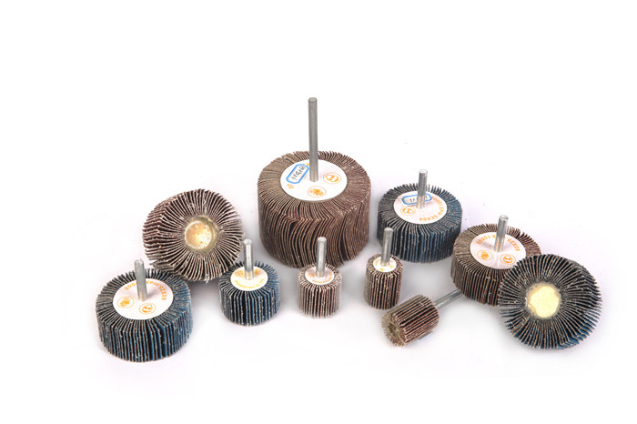 Абразивный лепестковый круг из оксида алюминия с хвостовиком