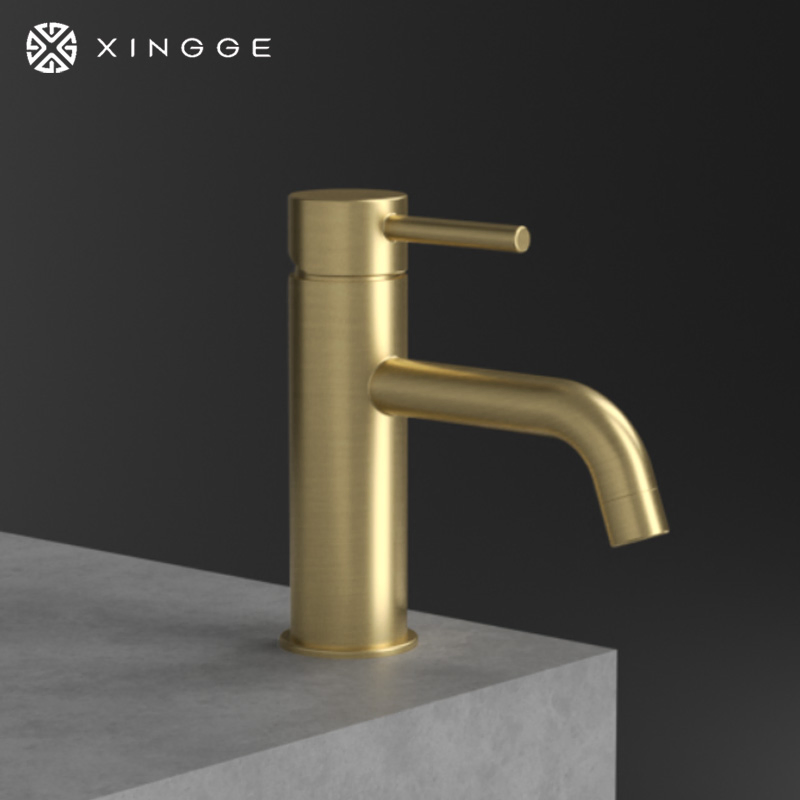 Elegant Chrome Waterfall Faucet for Kitchen and Luxury Sanitary Ware Bathroom Faucet