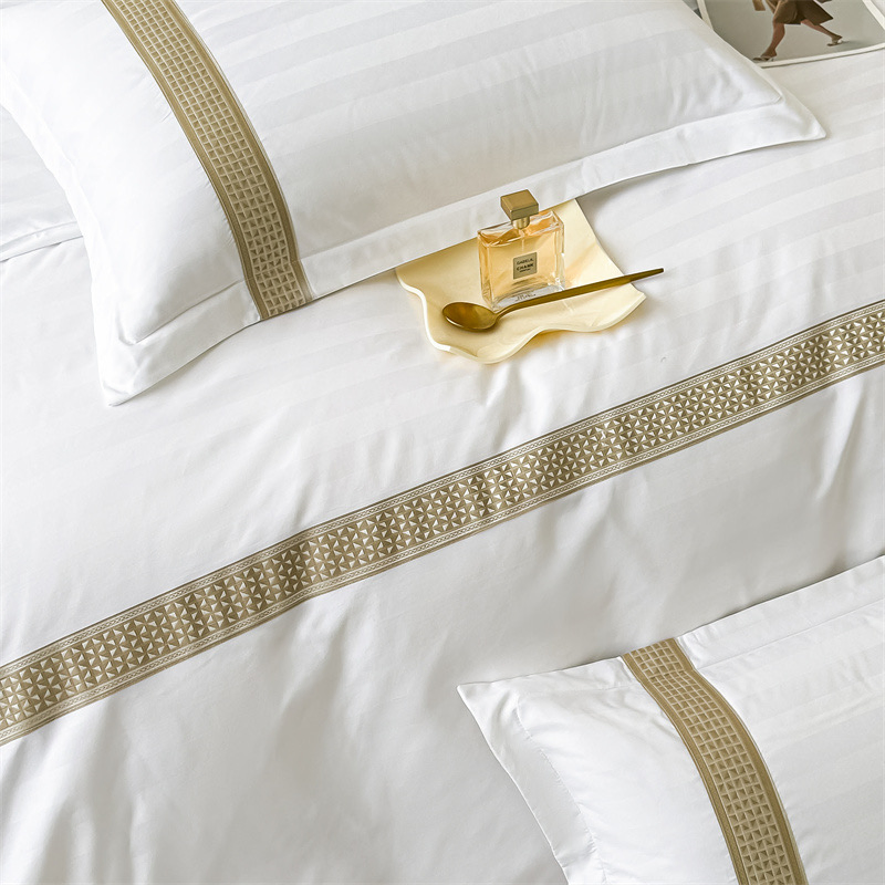 Pure Cotton White Hotel Linen ODM/OEM Embroidery Printed Duvet Cover Bed Sheets Queen King Size Sabanas Quilt Cover Webbing Sateen Four Pieces Bedding Set