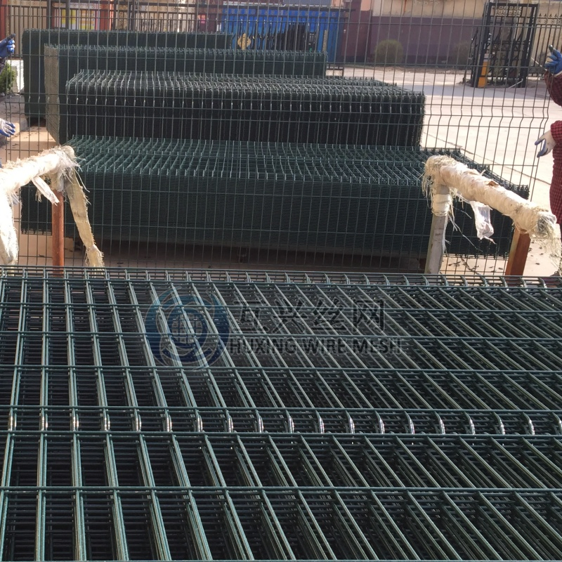 Customized Various Beautiful Color Galvanized Powder Coating Sturdy Steel Pole Durable High Security Welded Mesh Panel Airport Fence